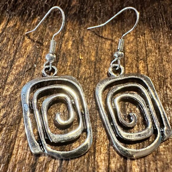 Boho Hippie Western Delicate Silver Drop Wire Earrings, Gift Box - Picture 5 of 6